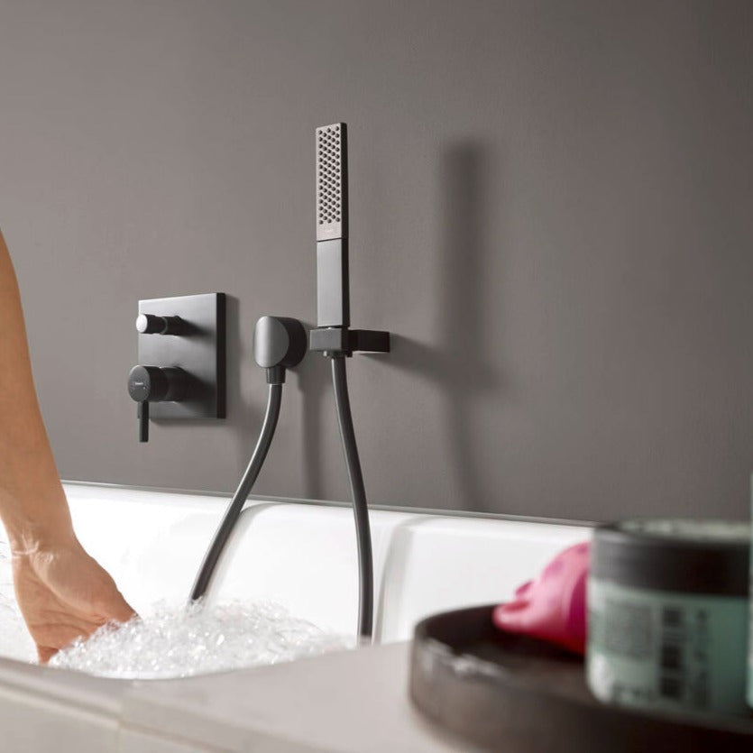 
                  
                    hansgrohe 漢斯格雅 Rainfinity 雙色 軟管 掛座 麥克風 蓮蓬頭套組 26857
                  
                